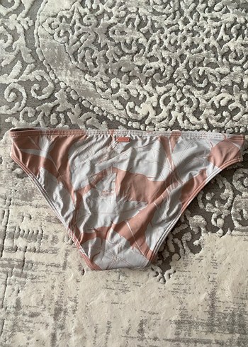 Dantel Detaylı Bej Bikini Altı - Görsel 3