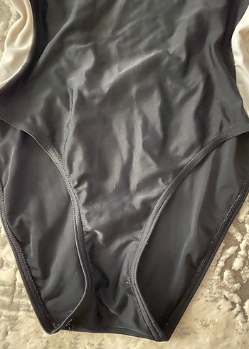 Siyah Beyaz İnce Askılı Kadın Mayo - Görsel 2