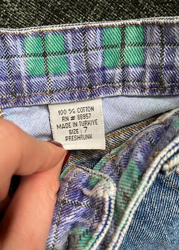 Bohem Renkli Batik Desenli Kadın Kot Şort - Görsel 2