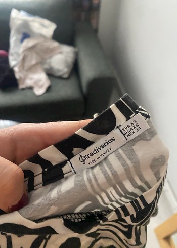 Kadın Zebra Desenli Halter Yaka Crop Top - Görsel 2