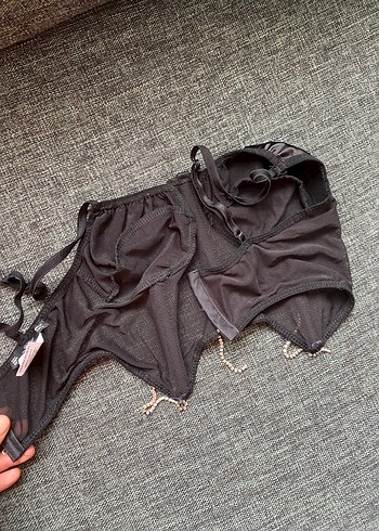 Zincir Detaylı Siyah Strappy Büstiyer - Görsel 6