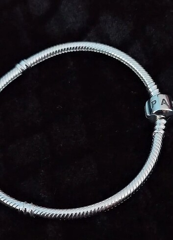 Pandora Model Silindir Kilitli Bileklik 
