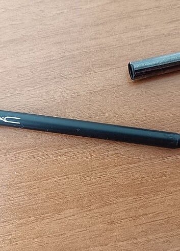 Beden Renk Mac marka eyeliner kalemi farmasi pudra dahil