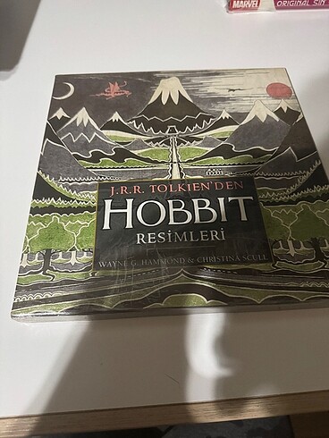 J.R.R Tolkienden Hobbit Resimleri
