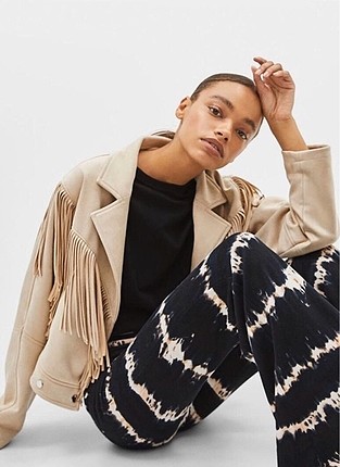 Bershka püsküllü ceket