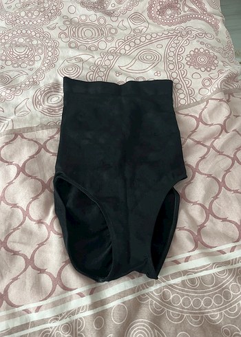 Toparlayıcı Yüksek Bel Külot - Görsel 2