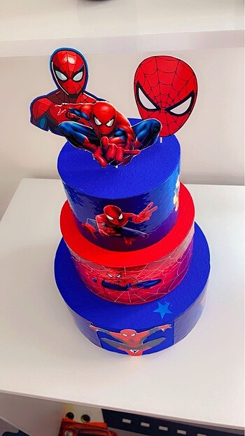 Diğer Spiderman yapay pasta