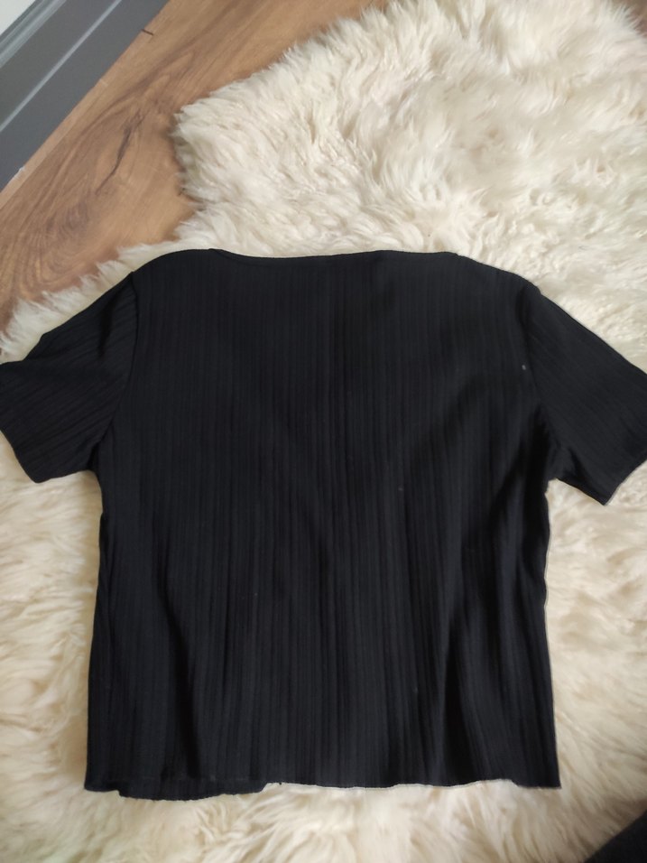 Düğmeli Siyah Kısa Kollu Bluz - Görsel 2