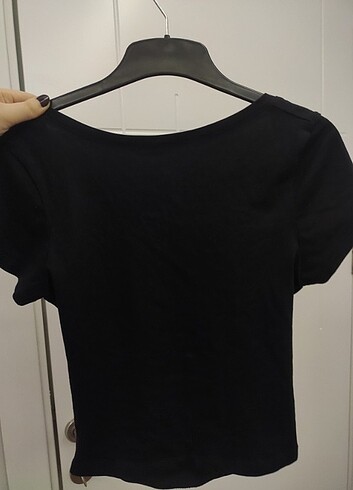 sırtı açık tişört bluz - Görsel 2