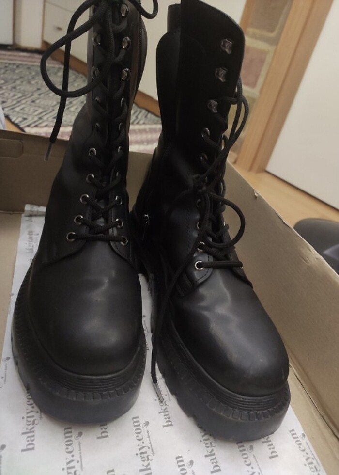 siyah postal bot - Görsel 4