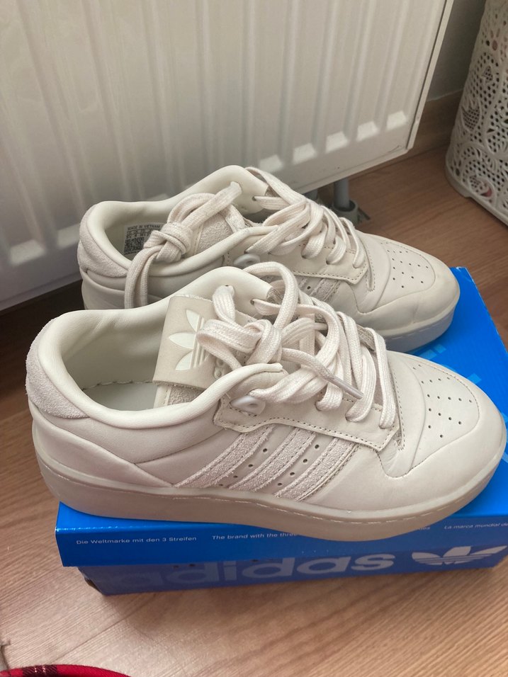 adidas rivalry low kadın ayakkabı krem renk - Görsel 2