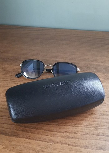 Kadın Parlak Siyah Mustang Gözlük - Görsel 5