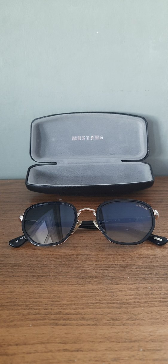 Kadın Parlak Siyah Mustang Gözlük - Görsel 2