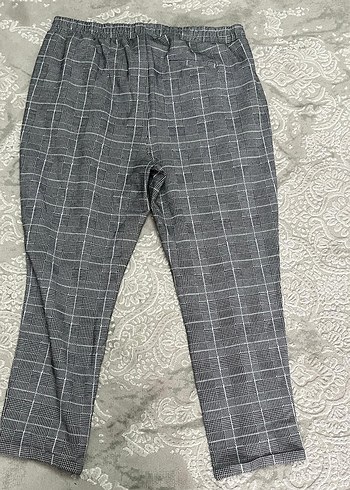 LC Waikiki Düğmeli Gri Ekose Kadın Pantolon