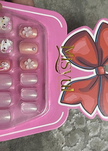 Pastel Renkli 3D Tırnak Süsleri - Görsel 3