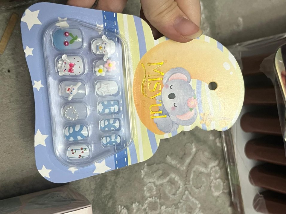 Pastel Renkli 3D Tırnak Süsleri - Görsel 2