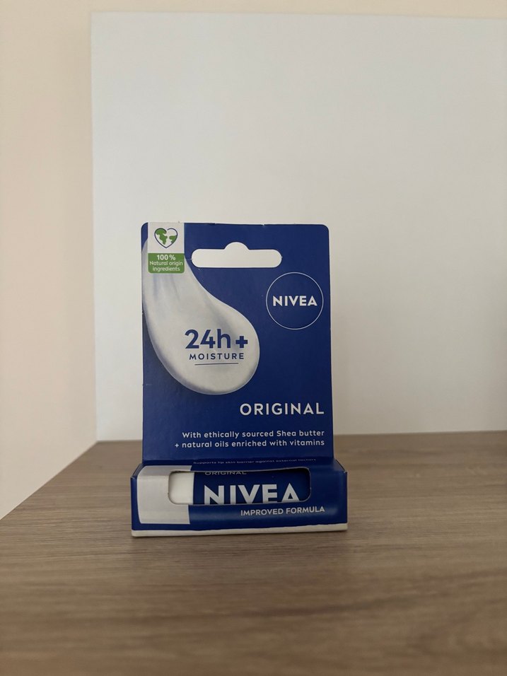 NIVEA 24 Saat Nemlendirici Dudak Balmı - Görsel 2