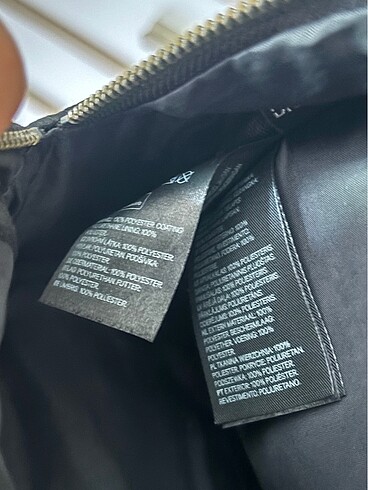  Beden siyah Renk H&M deri sırt çantası