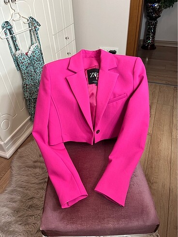zara fuşya crop blazer ceket