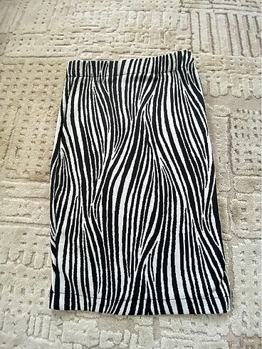s Beden Zebra desenli etek
