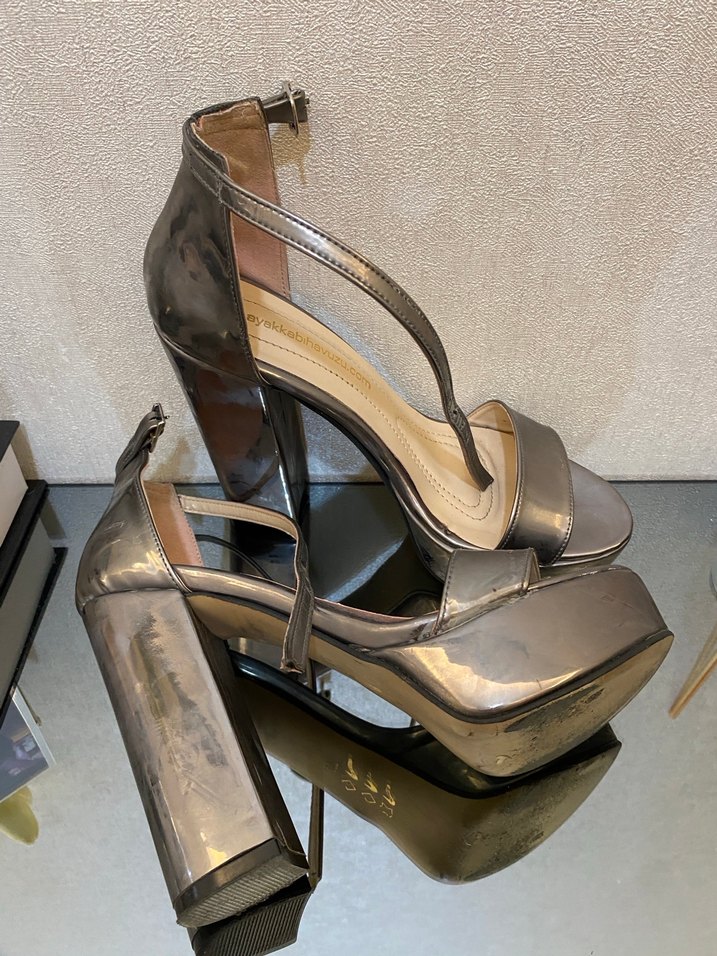 Kalın topuklu gümüş ayakkabı - Görsel 3