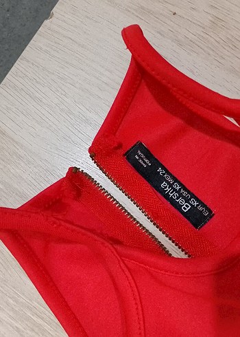 Kırmızı V Yakalı Kısa Kadın elbise - Görsel 3