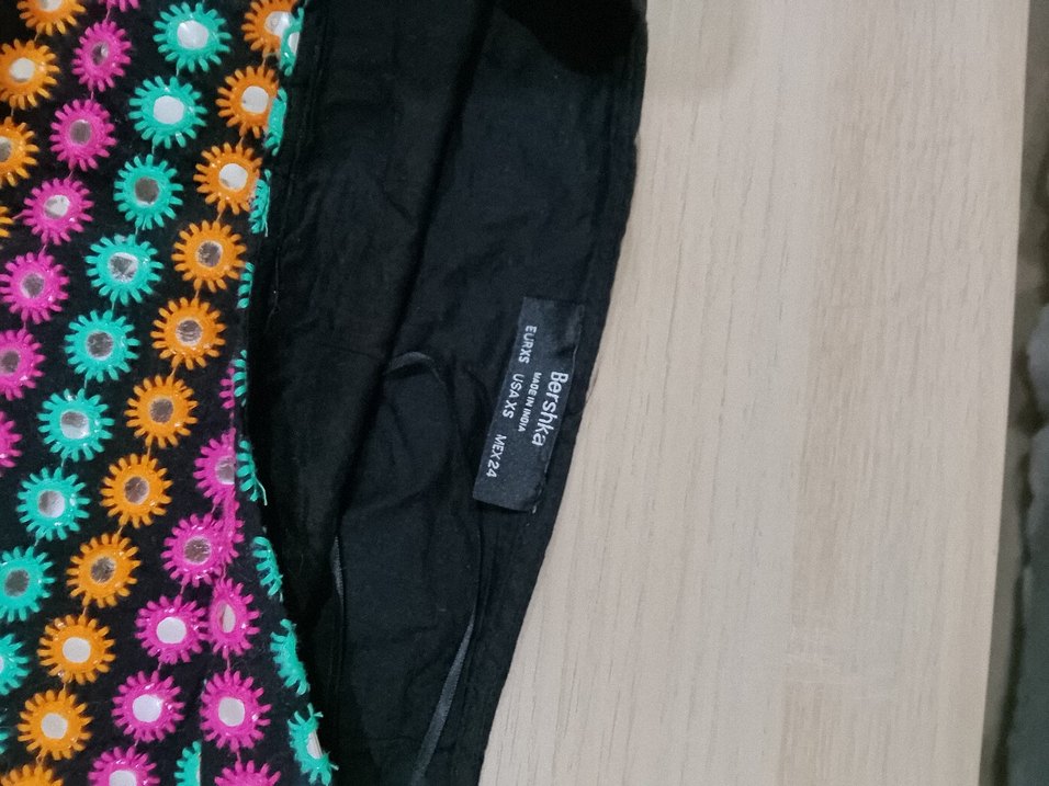 Boncuk Detaylı Renkli etek - Görsel 2