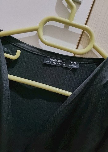 Siyah Drapeli V Yakalı Kadın Bluz - Görsel 5