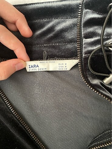 Zara bluz fermuarlı