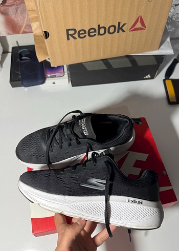Skechers Siyah Kadın Spor Ayakkabı Velcro