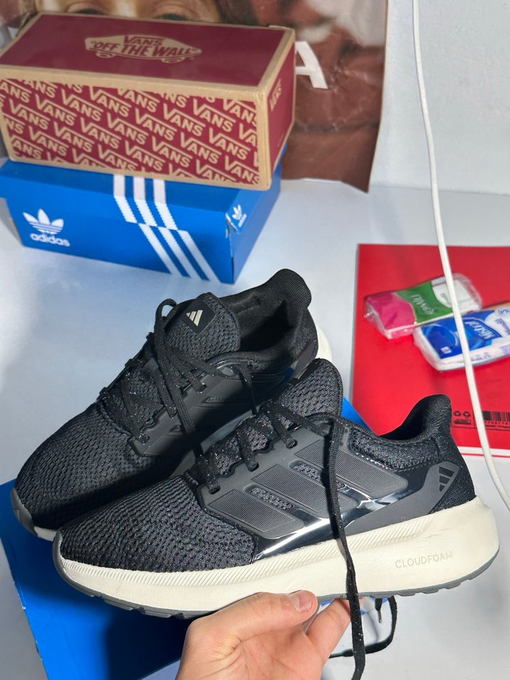 adidas Siyah Bağcıklı Erkek Koşu ve Antrenman Ayakkabısı - Görsel 4