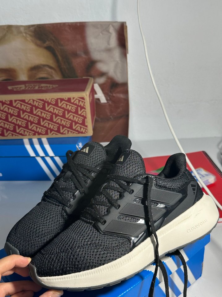 adidas Siyah Bağcıklı Erkek Koşu ve Antrenman Ayakkabısı - Görsel 3