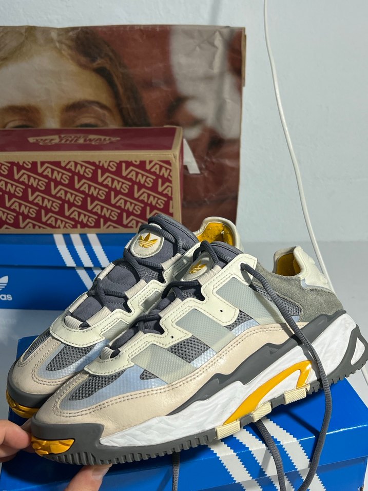 adidas Sarı-Gri Bağcıklı Erkek Spor Ayakkabı - Görsel 4