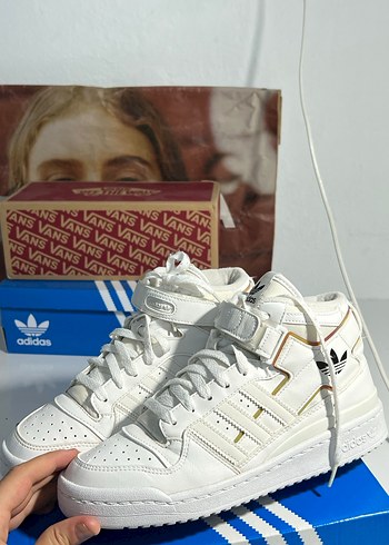 Beyaz Adidas Kadın Spor Ayakkabı forum low - Görsel 2