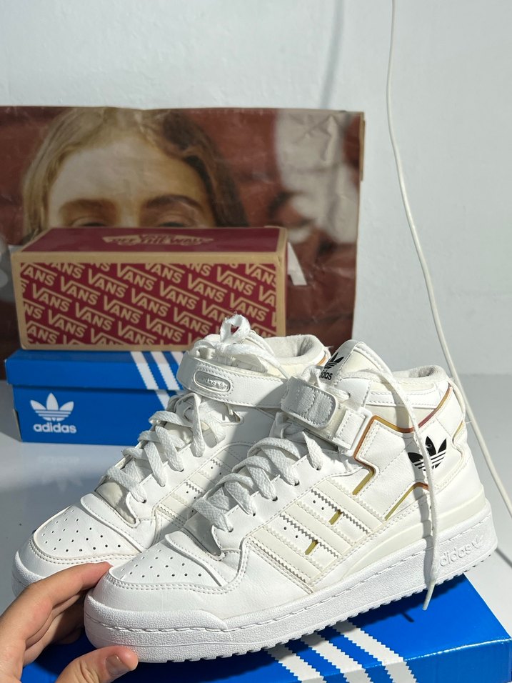 Beyaz Adidas Kadın Spor Ayakkabı forum low - Görsel 2