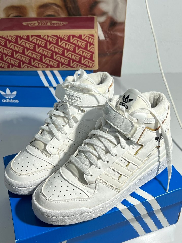 Beyaz Adidas Kadın Spor Ayakkabı forum low - Görsel 4