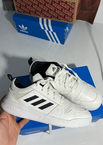 Beyaz Adidas Kadın Spor Ayakkabı - Görsel 4