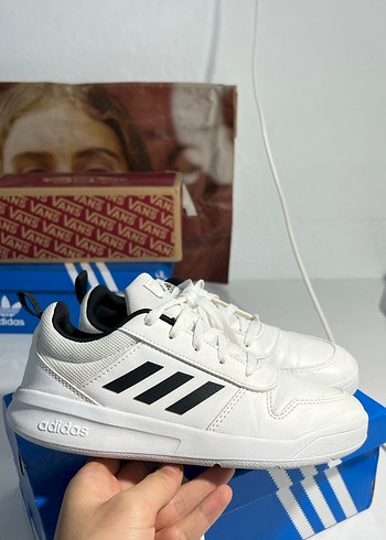 Beyaz Adidas Kadın Spor Ayakkabı - Görsel 2