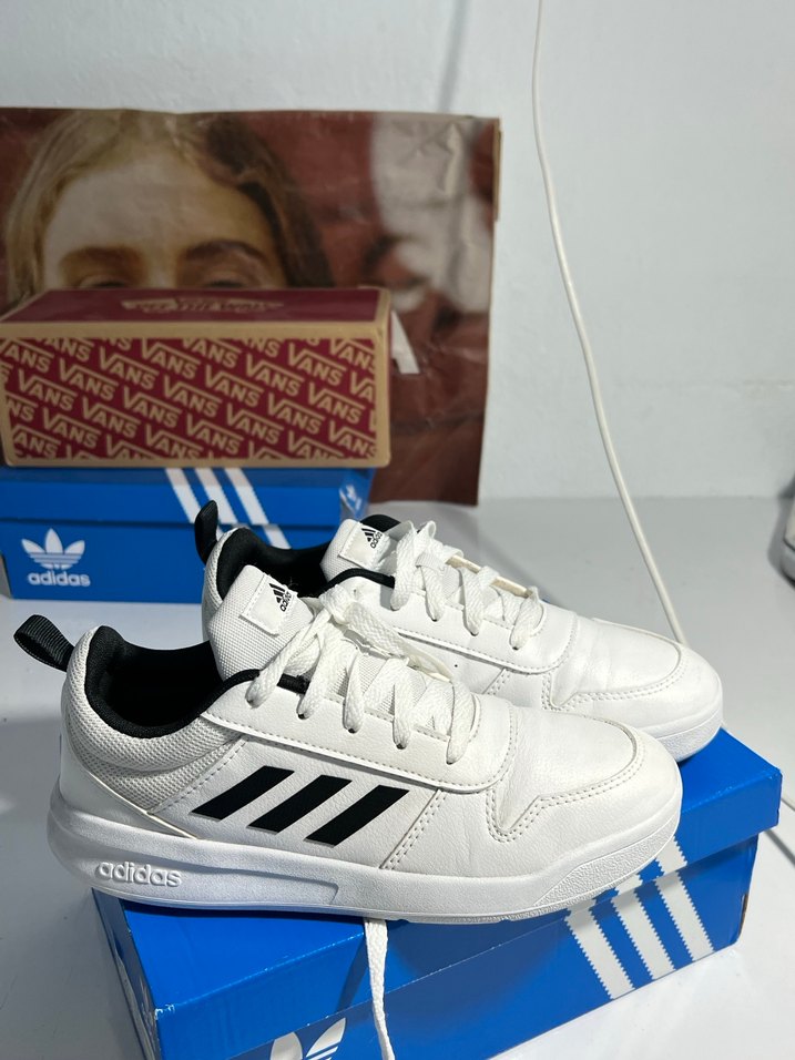 Beyaz Adidas Kadın Spor Ayakkabı - Görsel 3