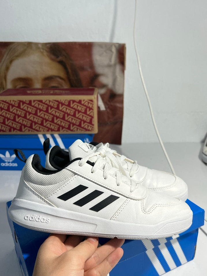 Beyaz Adidas Kadın Spor Ayakkabı - Görsel 2