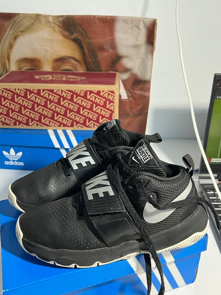 Erkek Çocuk Siyah Nike Spor Ayakkabı - Görsel 3