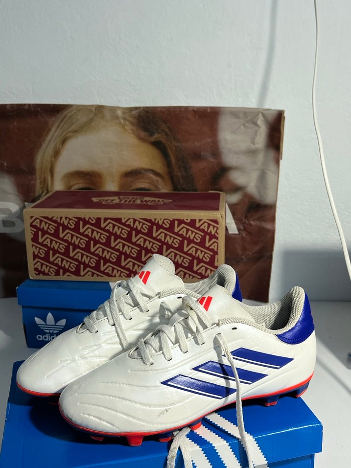 adidas copa Lacivert Detaylı Beyaz Erkek Futbol Ayakkabısı - Görsel 2