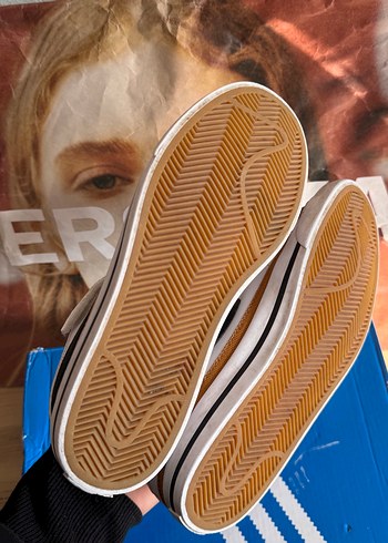 35 Beden beyaz Renk Nike Erkek Çocuk Beyaz Spor Ayakkabı