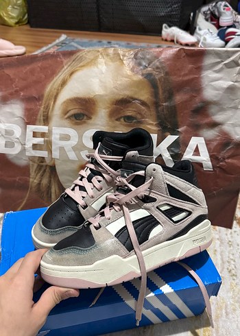 Puma Pembe Bağcıklı Spor Ayakkabı