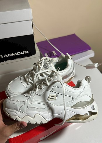 Skechers ürünü