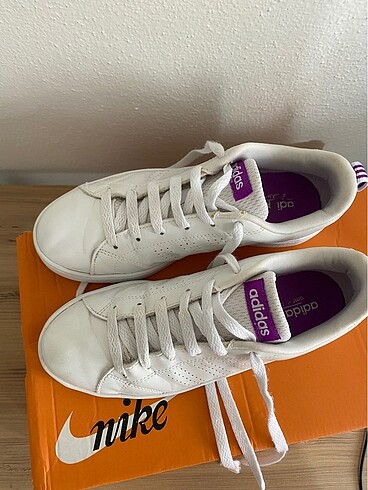 37,5 Beden adidas spor ayakkabı