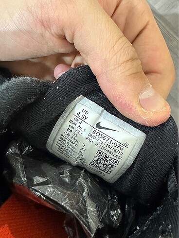 36,5 Beden siyah Renk nike spor ayakkabı
