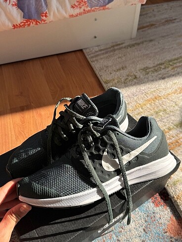 38,5 Beden nike spor ayakkabı