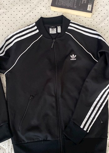 40 Beden Adidas Siyah Yüksek Yakalı Fermuarlı Spor Ceket