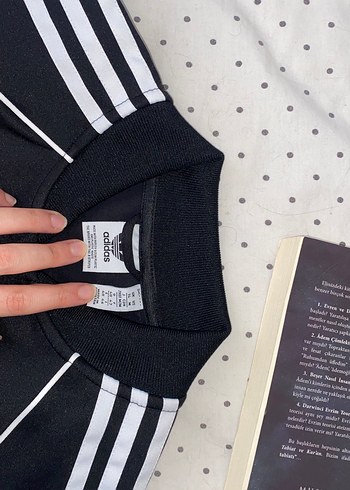 Adidas Siyah Yüksek Yakalı Fermuarlı Spor Ceket